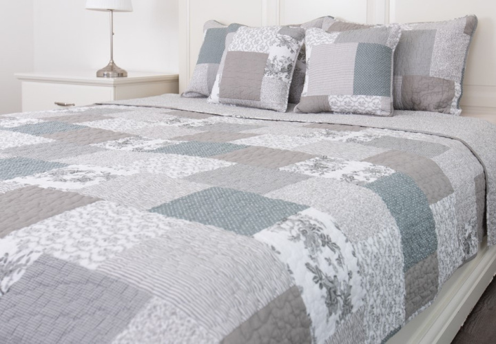 Prošívaný přehoz Deluxe Patchwork taupe