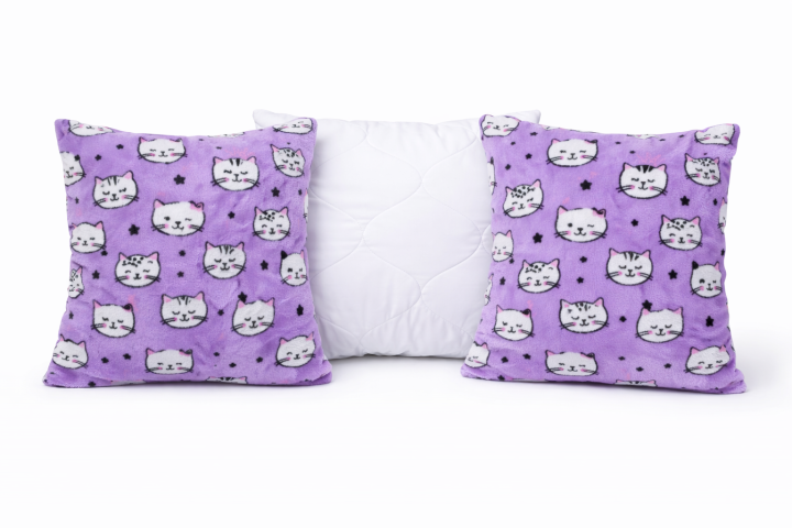 AKCE 2+1 2x povlak 40/40 PMZ tisk + 1x výplň 40/40 povlak 40/40 kočka fialová