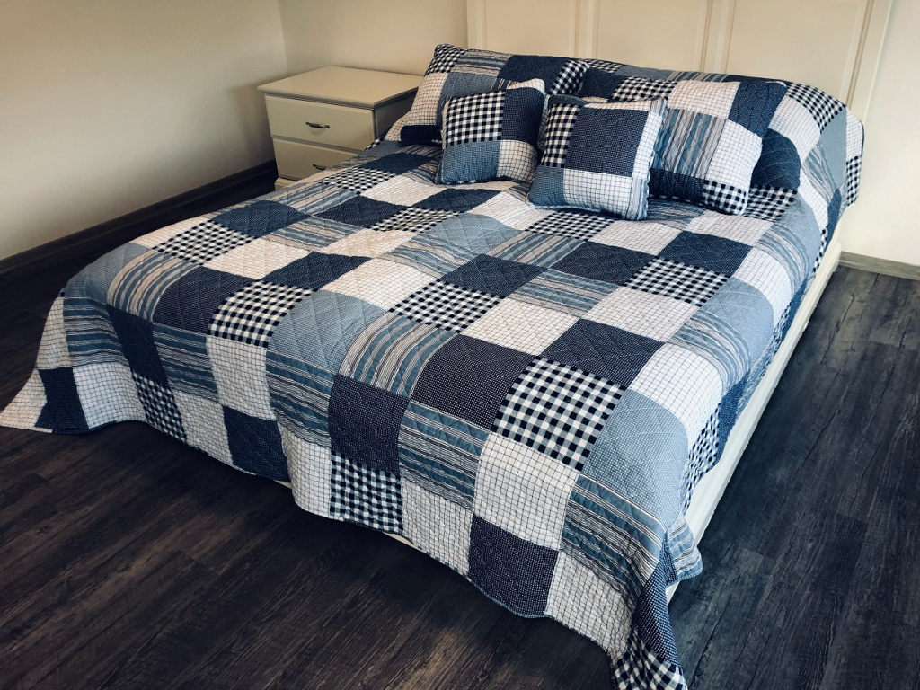 Prošívaný přehoz Deluxe Kostka modrá Povlak 40x40